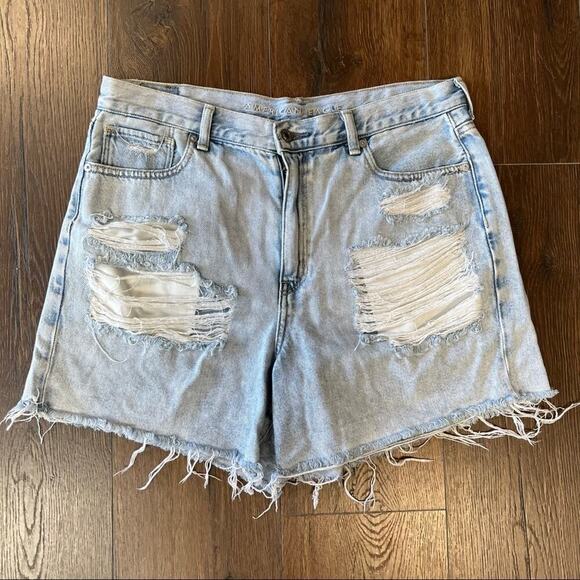 American eagle distressed mom shorts SZ 12 - Picture 1 of 4